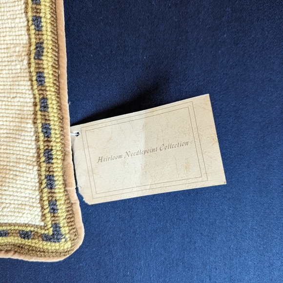 Handcrafted Lhasa Apso Needlepoint Pillow Cover - NWT - Picture 2 of 4